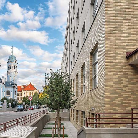 Main City Center - Luxury - Free Parking - City View Братислава Екстер'єр фото